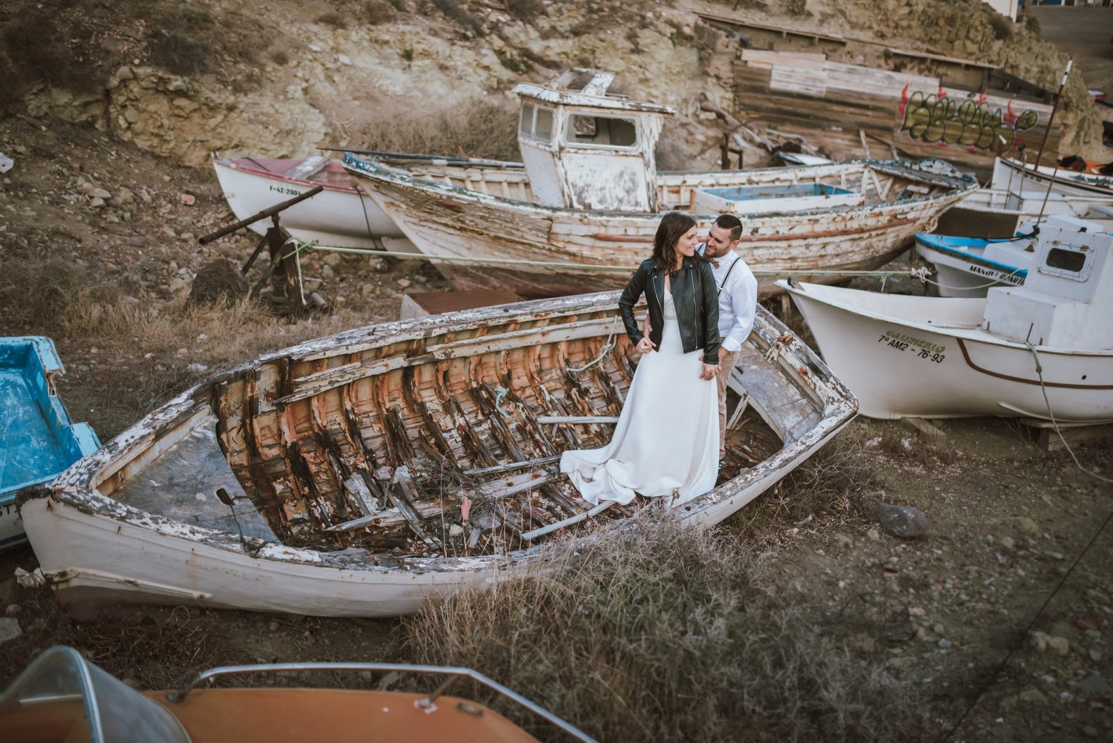 Novios en barcas